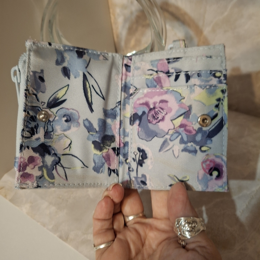 Vera Bradley Blue Floral Wallet Made From Recycled Bottles Nwt - Picture 4 of 4